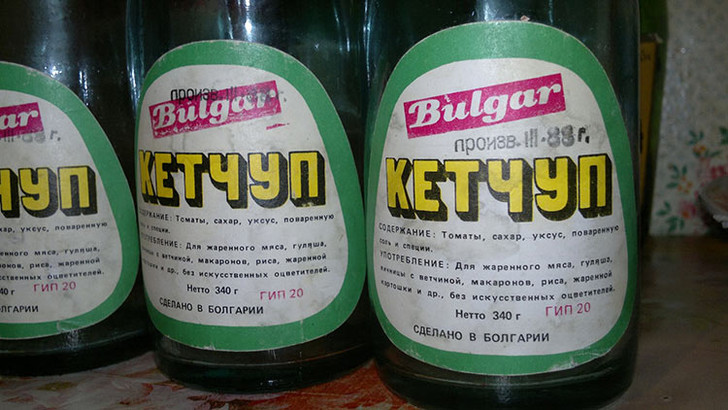 Фото №8 - Вспоминаем дефицитные деликатесы, которые в СССР «выбрасывали» на прилавки к 7 Ноября