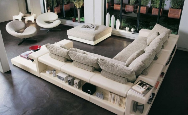 На сегодняшний день так же как и прежде, остаются в тренде классические варианты диванов