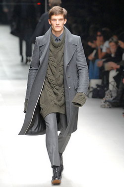 фото мужского пальто, которое будет модным зимой 2011 года